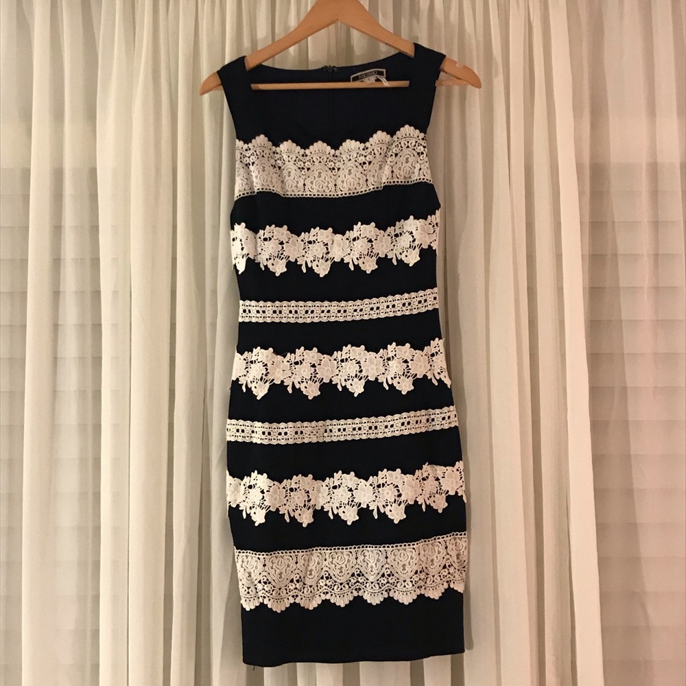 Striped stretchy sheath dress lace